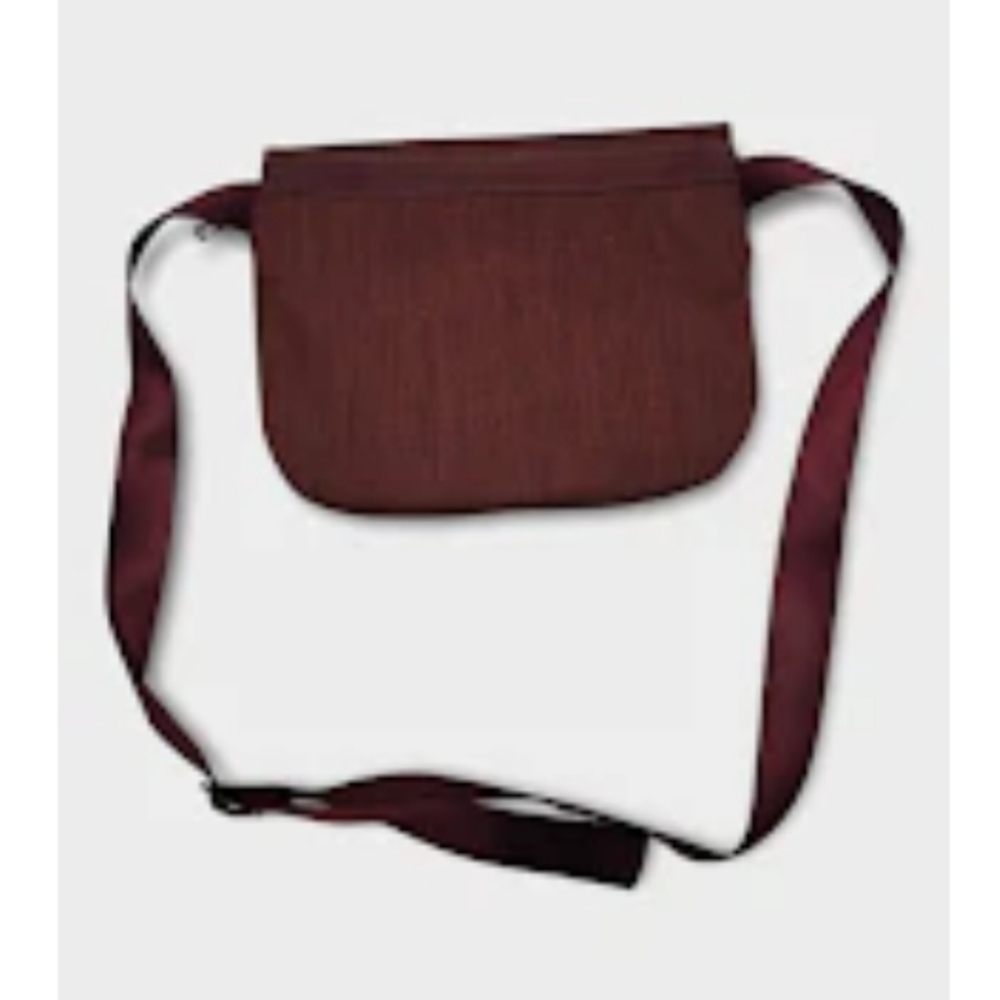 Lululemon All Day Crossbody attachment - Picture 2 of 5